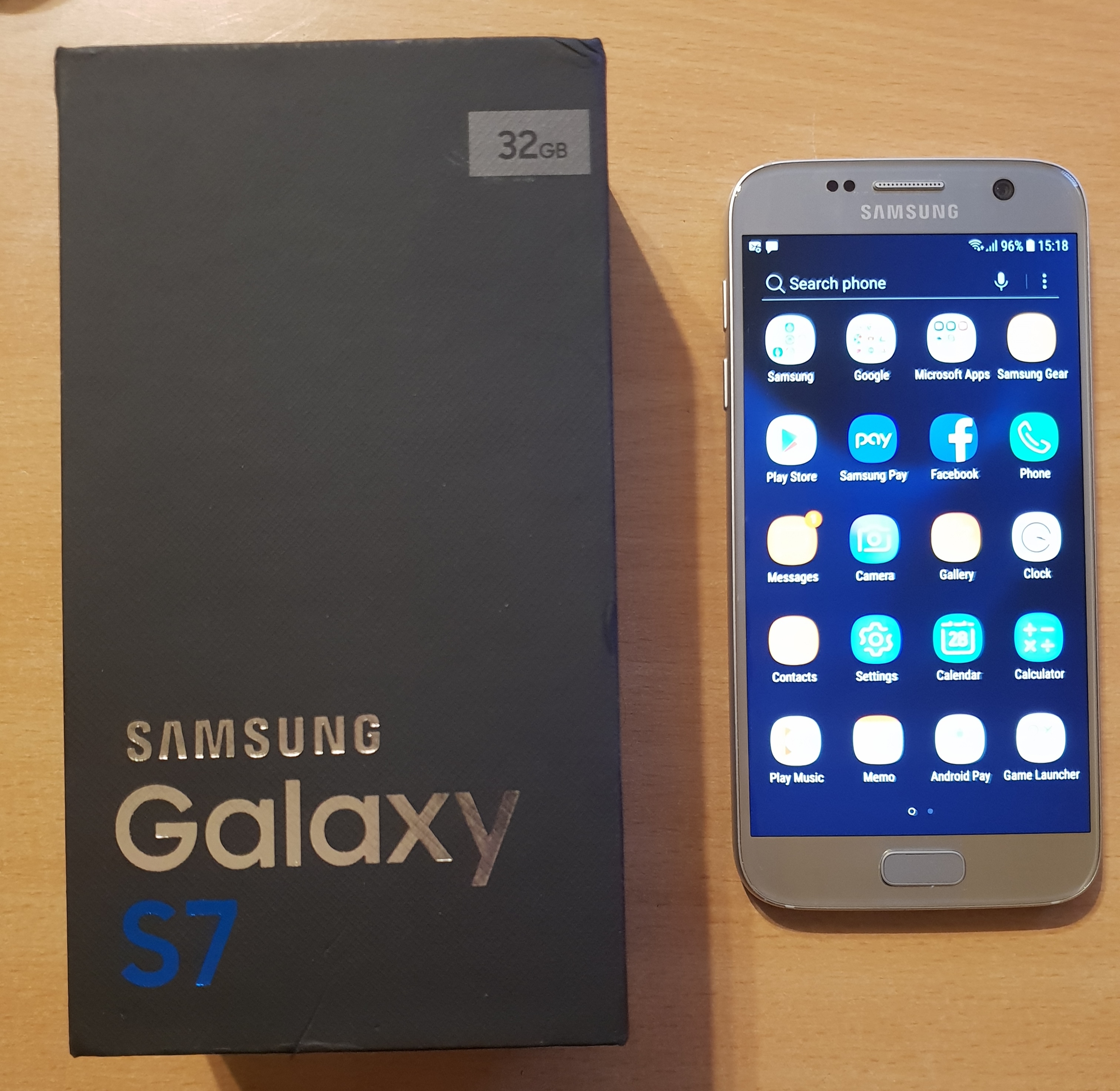Samsung Galaxy S7 - 32GB Silver - Locked 1